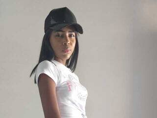 エロティックなビデオチャット roxana777