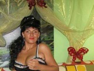 エロティックなビデオチャット joyevans