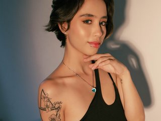 エロティックなビデオチャット JuanaReed