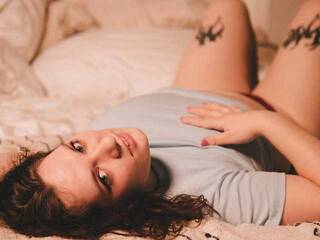 エロティックなビデオチャット JuliaGiez