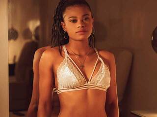 エロティックなビデオチャット JuliannaSmith