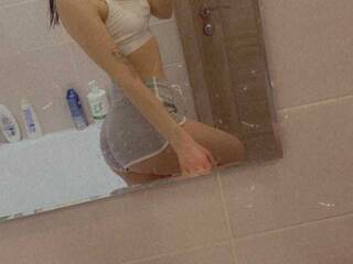 エロティックなビデオチャット juliebundyofficial