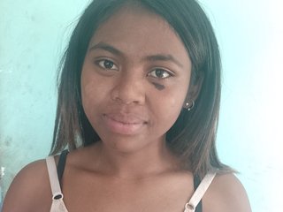 エロティックなビデオチャット Justinah33