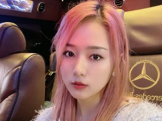 エロティックなビデオチャット kaitlyn-zhang