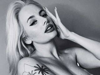 エロティックなビデオチャット Kaleicarter