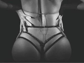 エロティックなビデオチャット karamelka94