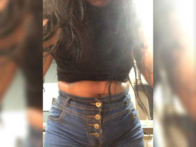 ブロードキャストスクリーンショット KarinaLarzo