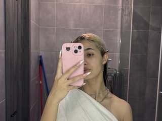 エロティックなビデオチャット karinka-hot007