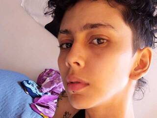 エロティックなビデオチャット Karla98