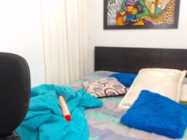 ブロードキャストスクリーンショット KarlaHarrison