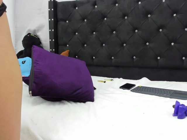 ブロードキャストスクリーンショット KarolineWayne