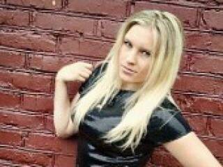 エロティックなビデオチャット karollinaa