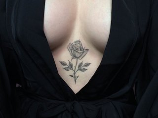 エロティックなビデオチャット karolynlewy