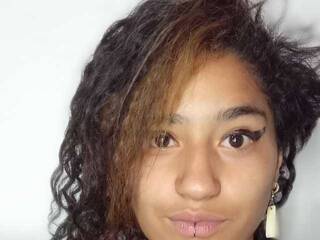 エロティックなビデオチャット kataleia