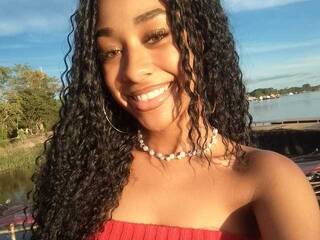 エロティックなビデオチャット kataleyaruiz