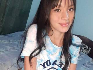 エロティックなビデオチャット KateDiamond