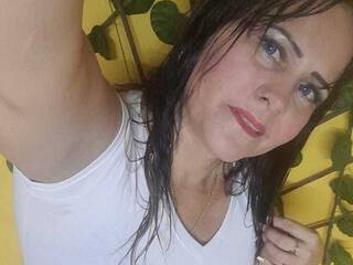 エロティックなビデオチャット katerine-zambrano