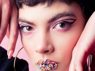 エロティックなビデオチャット Kathe-Leon