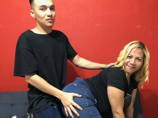 エロティックなビデオチャット KattyAndKay