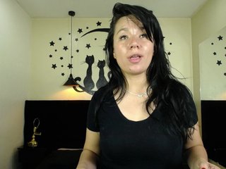 エロティックなビデオチャット KattyyFoxx