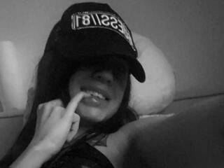 エロティックなビデオチャット BluBaby