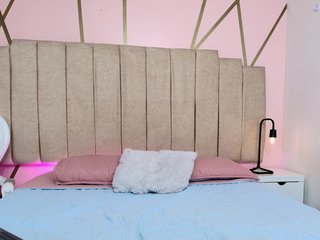 エロティックなビデオチャット Keily-Foxxy