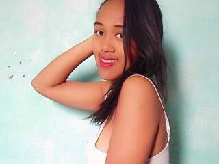 エロティックなビデオチャット Keirah