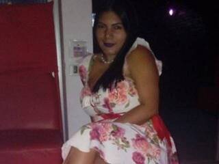 エロティックなビデオチャット kellmaravilla