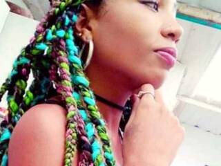 エロティックなビデオチャット KENDALL-SCOTT