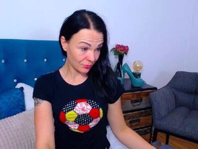 ブロードキャストスクリーンショット KendallLUXE