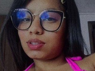 エロティックなビデオチャット kendrakaramelo