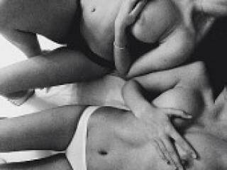 エロティックなビデオチャット kettinika