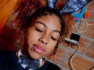 エロティックなビデオチャット KhloeVega