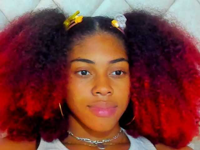 ブロードキャストスクリーンショット KhloeVega