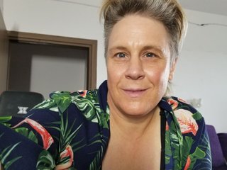 エロティックなビデオチャット kinkstakinks76