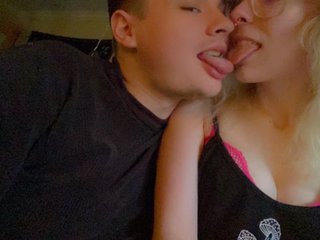 エロティックなビデオチャット kinkycouple420