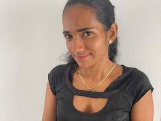 エロティックなビデオチャット KirviMansur