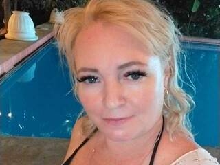 エロティックなビデオチャット KiskaLeila