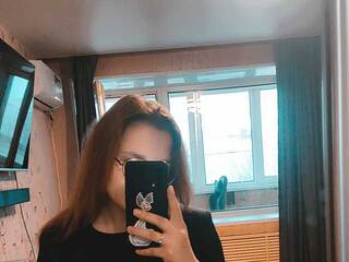 エロティックなビデオチャット KissDiana