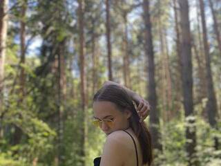 エロティックなビデオチャット KittiRissb