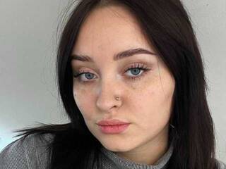 エロティックなビデオチャット KittiTy