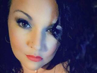 エロティックなビデオチャット KittyTyler