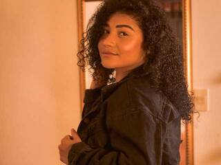 エロティックなビデオチャット korinavelez