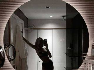 エロティックなビデオチャット Kriss-love