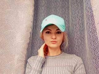 エロティックなビデオチャット Kristi661