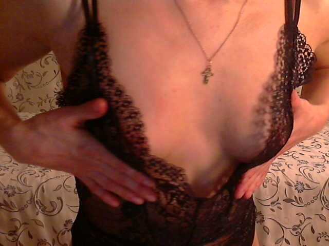 写真 Kristinne Take off shirt - 100, show tits - 150, all naked - private.