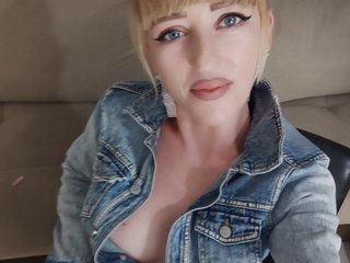 エロティックなビデオチャット KrystalDesire