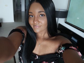 エロティックなビデオチャット KrystalMilani