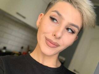 エロティックなビデオチャット kylewhite05