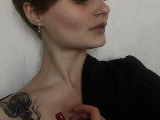 エロティックなビデオチャット KylieBertie